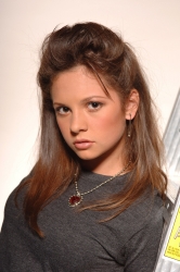 Photos de Mackenzie Rosman - Photoshoot John Sciulli HQ - 15